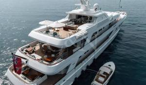 Charter Motor Yacht 