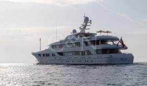 Charter Motor Yacht 