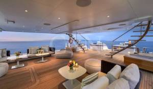 Charter Motor Yacht 