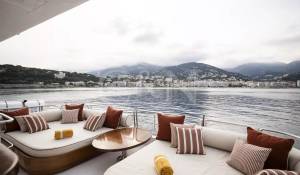Charter Motor Yacht 