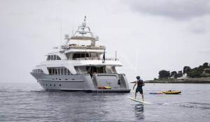 Charter Motor Yacht 
