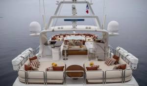 Charter Motor Yacht 
