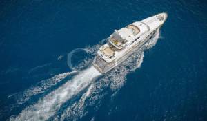 Charter Motor Yacht 