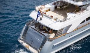 Charter Motor Yacht 