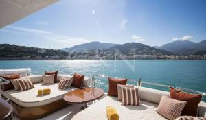 Charter Motor Yacht 