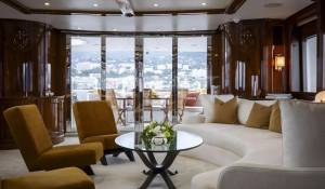 Charter Motor Yacht 
