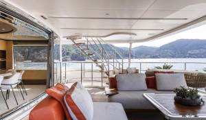 Charter Motor Yacht 