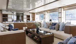 Charter Motor Yacht 