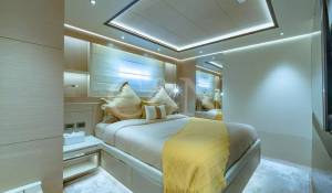 Charter Motor Yacht 