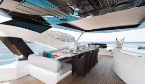 Charter Motor Yacht 