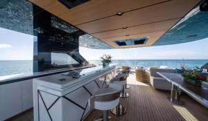 Charter Motor Yacht 