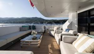 Charter Motor Yacht 