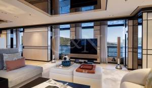 Charter Motor Yacht 