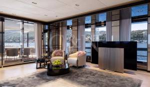 Charter Motor Yacht 