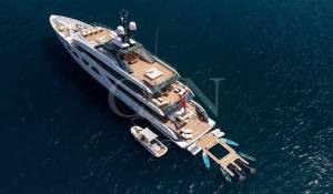 Charter Motor Yacht 