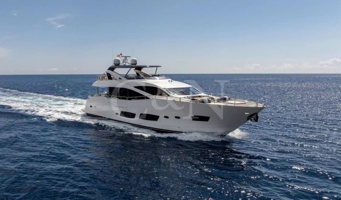 Charter Motor Yacht 