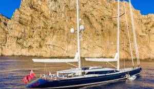 Charter Sailing Yacht 