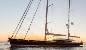 Charter Sailing Yacht 