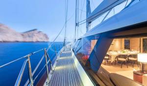 Charter Sailing Yacht 