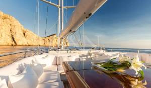 Charter Sailing Yacht 