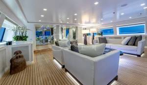 Charter Sailing Yacht 