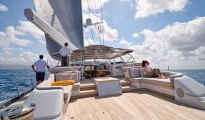 Charter Sailing Yacht 