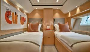 Charter Sailing Yacht 