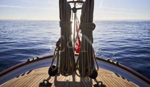 Charter Sailing Yacht 