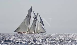 Charter Sailing Yacht 