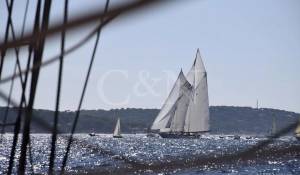 Charter Sailing Yacht 