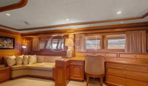 Charter Sailing Yacht 