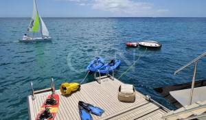 Charter Sailing Yacht 