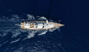 Charter Sailing Yacht 