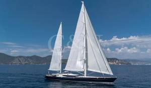 Charter Sailing Yacht 