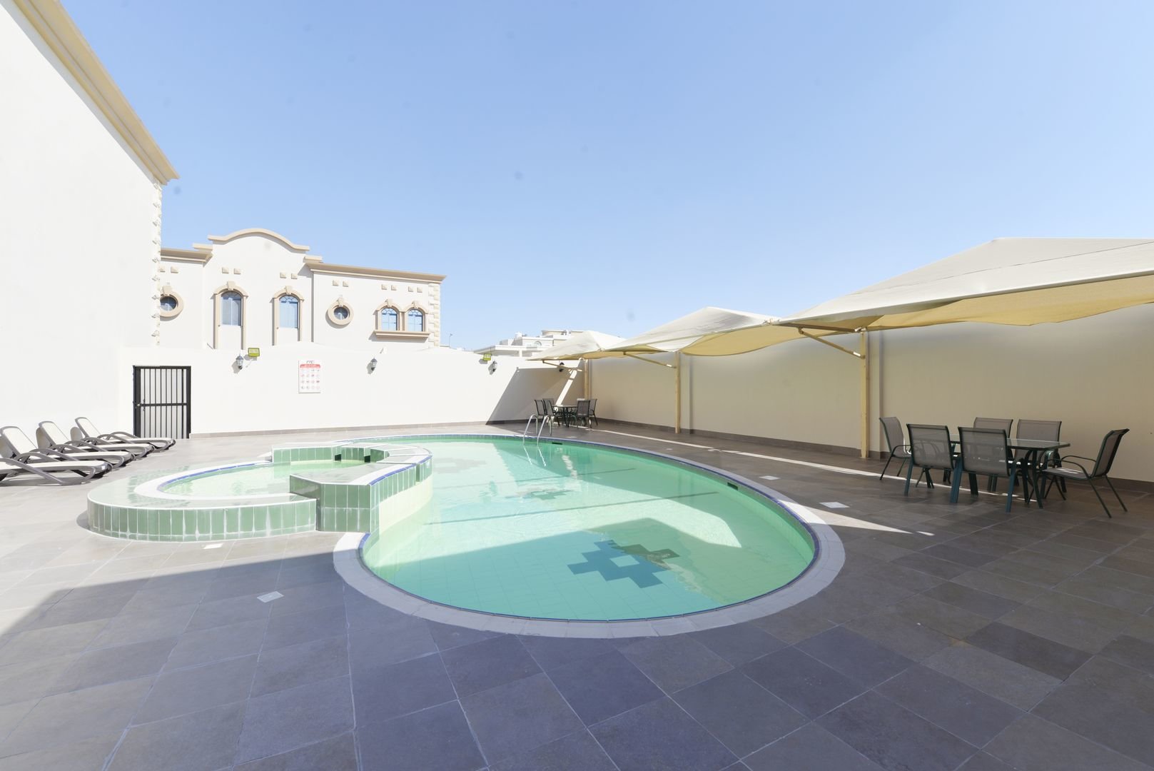 Ad Rental Villa Doha Al Maamoura, 3 Rooms refL1677DA