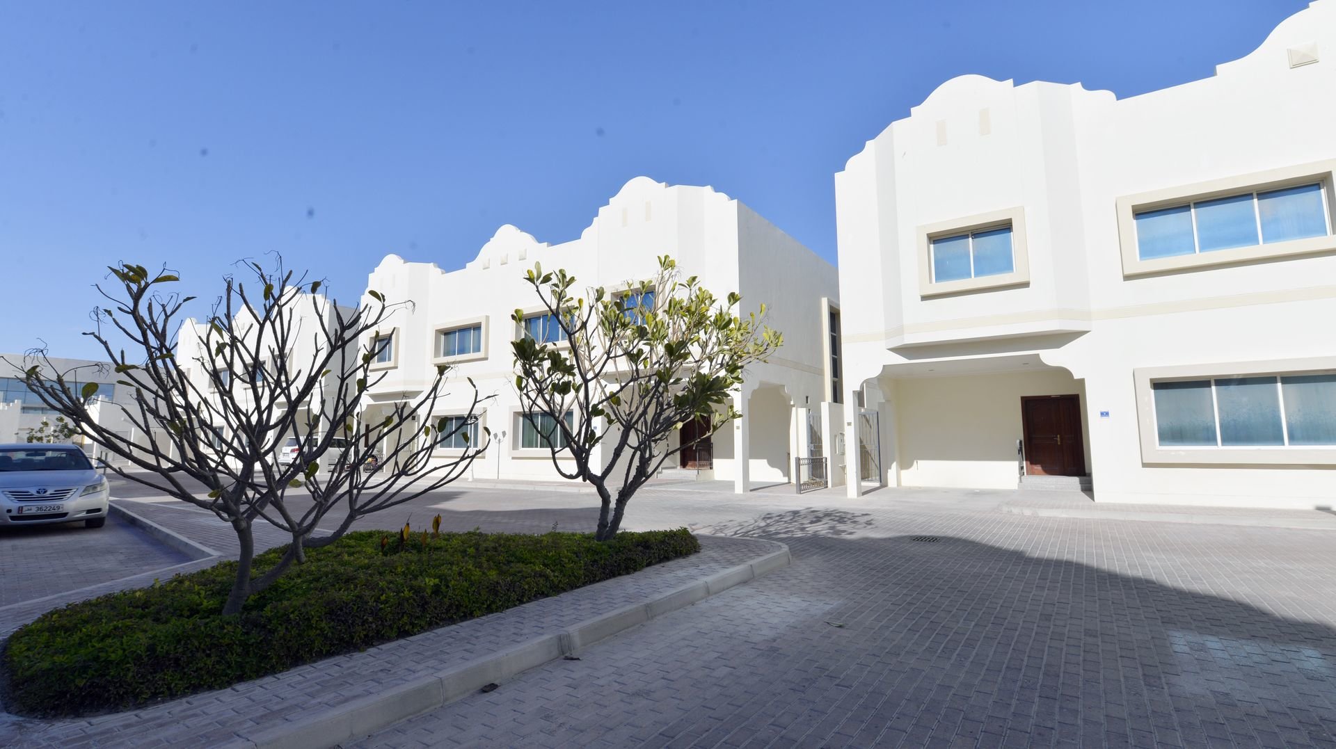 Ad Rental Villa Doha Ain Khaled, 4 Rooms refL1705DA