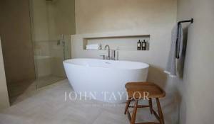 Rental Villa The Lakes