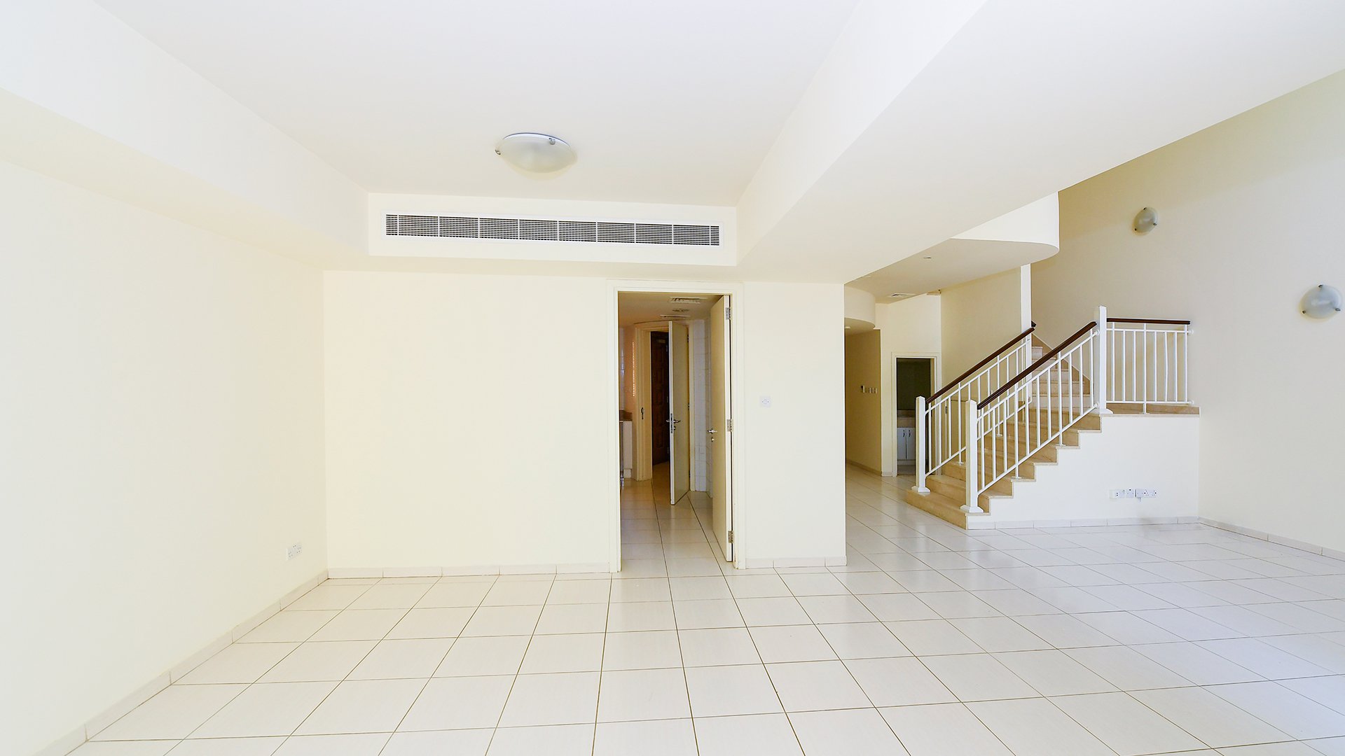 Ad Rental Villa The Lakes Forat refL0053DU