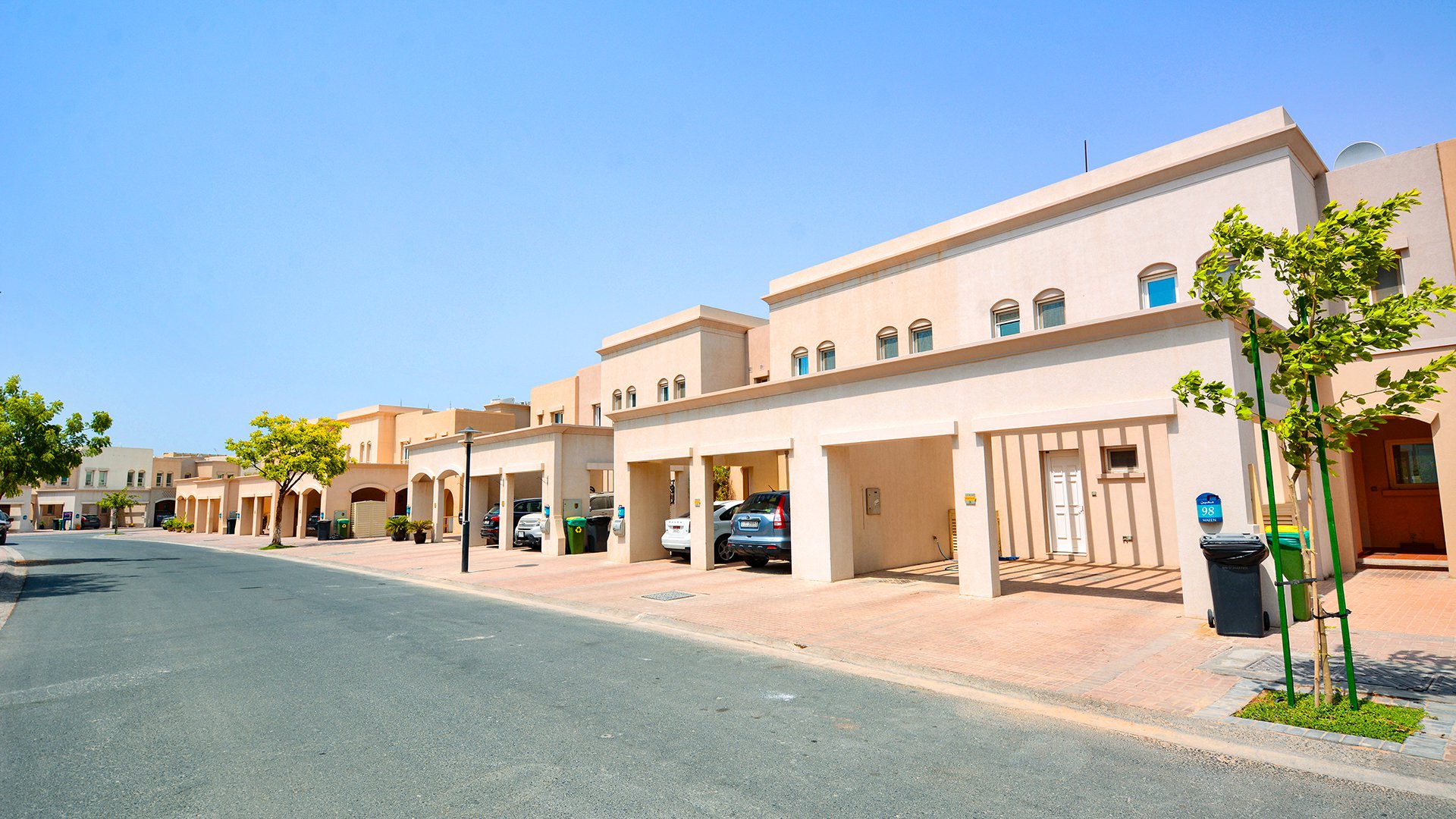 Ad Rental Villa The Lakes Maeen refV0045DU