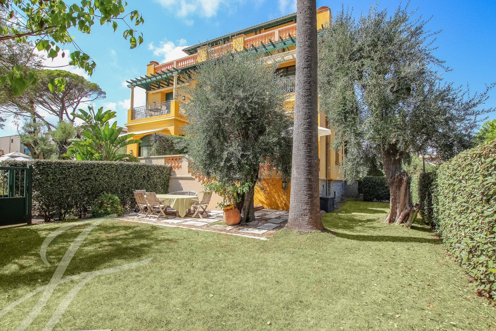 Ad Sale Apartment Antibes Capd'Antibes (06160), 7.0 Rooms refV0362AN