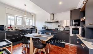 Sale Apartment Areeiro