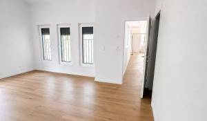 Sale Apartment Brent