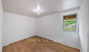 Sale Apartment Brent