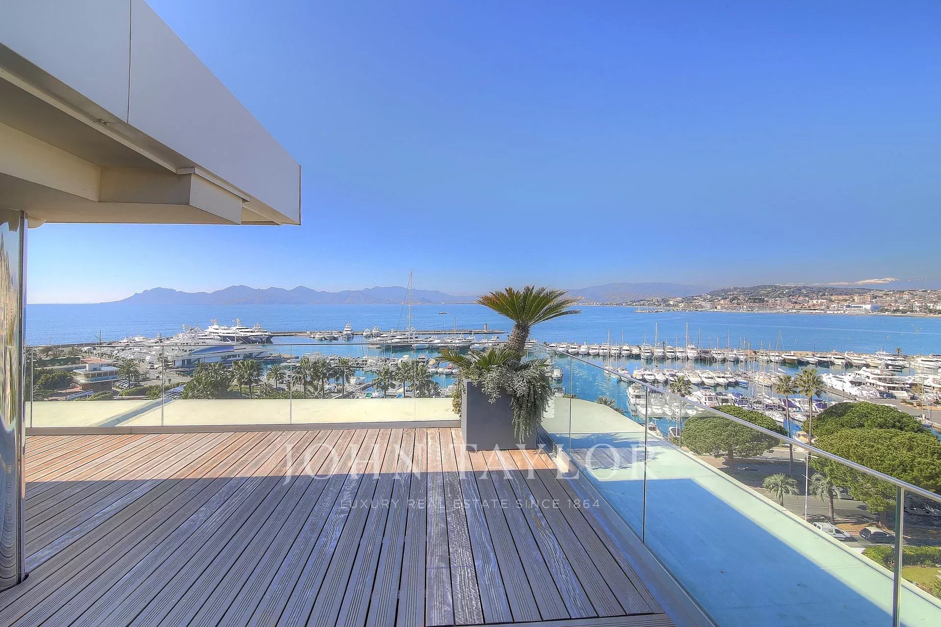 Ad Sale Apartment Cannes Croisette (06400), 6 Rooms refV5679CA