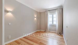 Sale Apartment Carnide