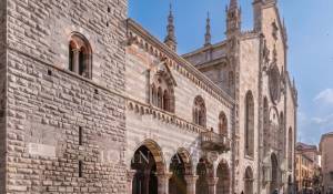 Sale Apartment Como