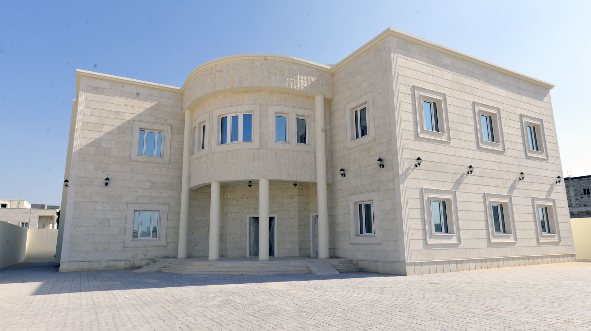 Ad Sale Apartment Doha, 10 Rooms refV0104DA