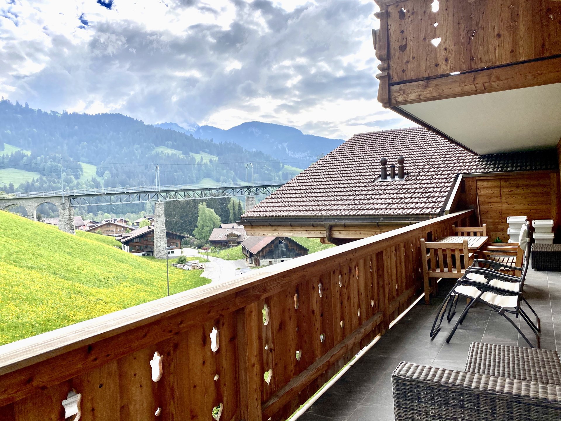 Ad Sale Apartment Gstaad (3780) refV0498GS