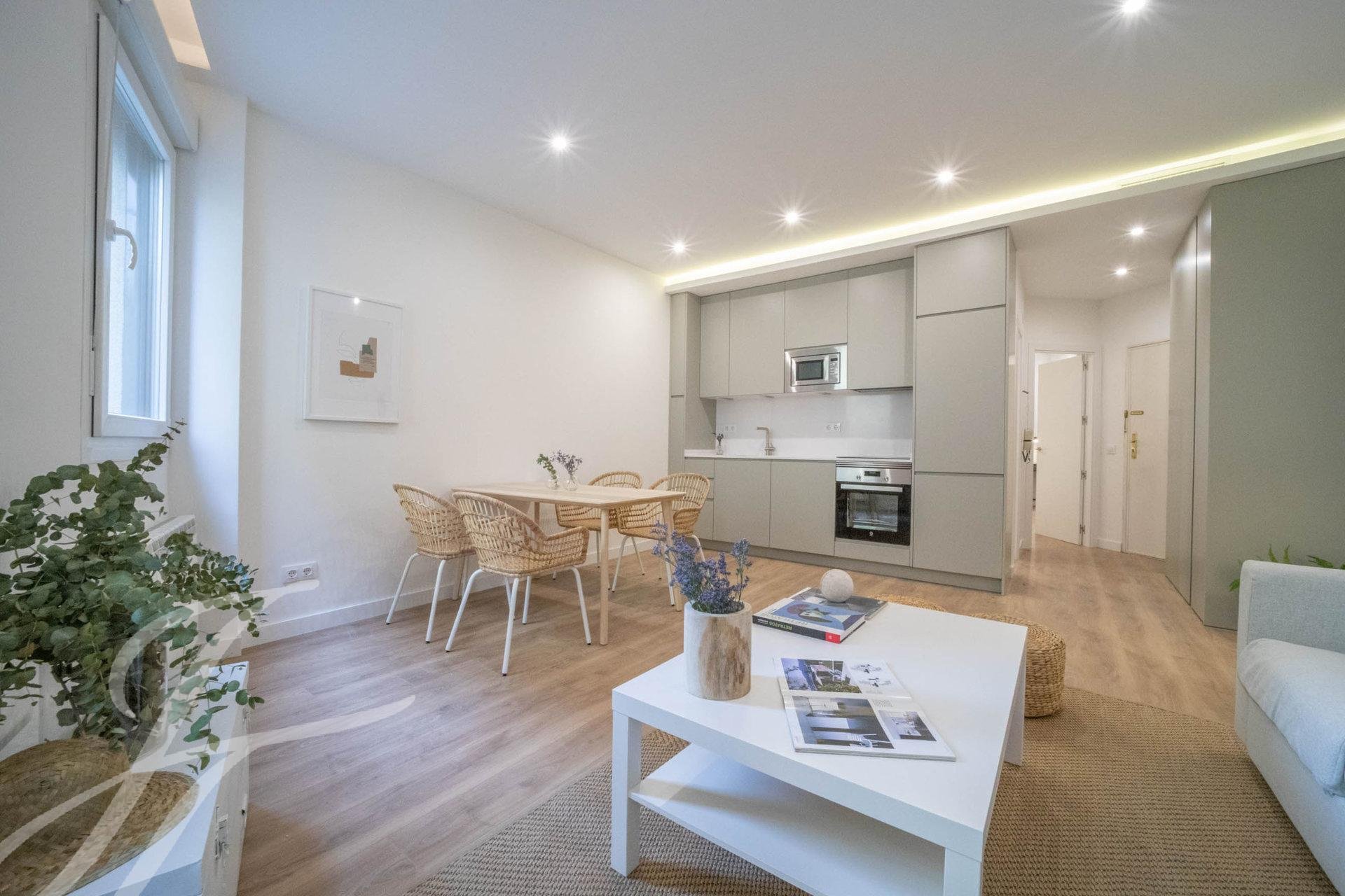 Ad Sale Apartment Madrid Palacio (28014) refV0974MA
