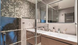 Sale Apartment Mandelieu-la-Napoule